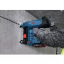 BOSCH BITURBO Akkus beton szögbelövő GNB 18V-40 XL-BOXX-ban (2 x 4,0 Ah akku + gyorstöltő)