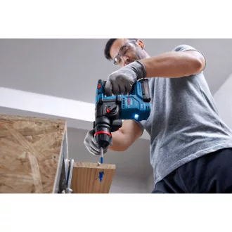   BOSCH Akkus fúrókalapács GBH 18V-18 X kartondobozban 1,5 J ONE CHUCK (akku + töltő nélkül)