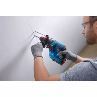   BOSCH Akkus fúrókalapács GBH 18V-18 X kartondobozban 1,5 J ONE CHUCK (akku + töltő nélkül)