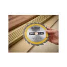 DEWALT CONSTRUCTION Fűrésztárcsa szeges fához 165 x 20 x 2,4 mm / 18T