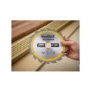 DEWALT CONSTRUCTION Fűrésztárcsa szeges fához 190 x 30 x 2,6 mm / 18T